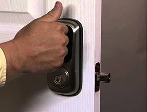 Lock Locksmith Tech Dayton, OH 937-587-0186 - 24-7-locksmith-key-service